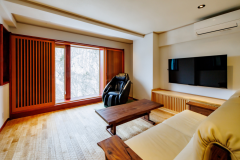 【白根の間・岩菅の間】源泉かけ流し半露天風呂付き