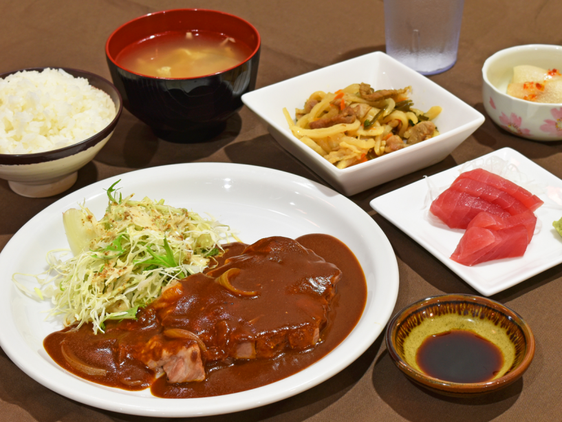 【夕食一例】ポークチャップ定食