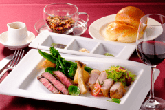 ★秋冬旅・行楽・岡山・湯郷お得旅★美咲姫牛と旬の恵みを味わうコスモスディナー【今だけの期間限定プラン】