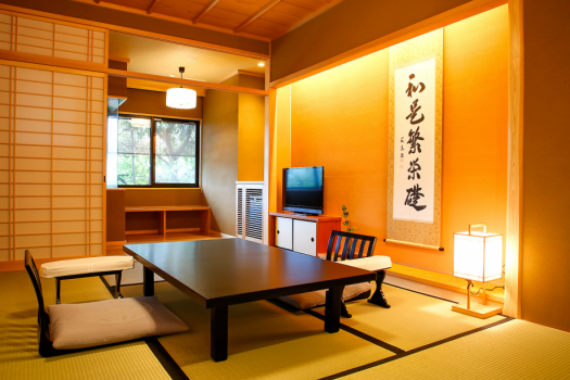 【秀山閣】檜内風呂付和室8畳（禁煙）