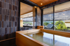 【秀山閣】半露天檜風呂付客室「愛宕の間」（禁煙）