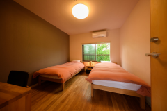 Twin Room/Shared Wash basin and Toilet