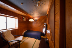 Economy Single Room/Shared Wash basin and Toilet