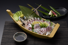 【関アジ姿造り】