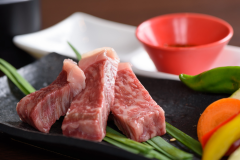 【夕食】おおいた和牛の溶岩焼き