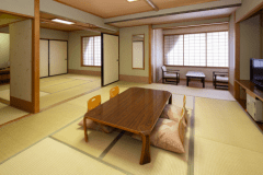 8畳＋12畳の306号室です