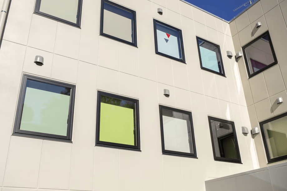 【新館open記念】［朝食付］お仕事にも観光にも◎源泉かけ流し美肌湯とロウリュサウナで癒しのひととき