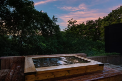 【KO】Wide king bed / Open-air cypress bath 【KO】Wide king bed / Open-air cypress bath