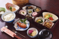 つかさや旅館の朝食。たきたてつや姫とお野菜たっぷり。新鮮なわんぱく卵でおかわりしちゃう。
