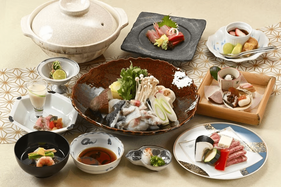 地元の恵みを味わう食体験～地元産ふぐ鍋と能登牛懐石プラン