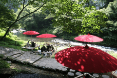 【川床体験付き】せせらぎに包まれる鶴仙渓の贅沢時間《夕食：やそはち十味》