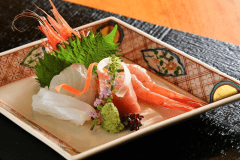 【お日にち限定】品数を抑えた料理でおトクに温泉宿泊《やそはち八味》