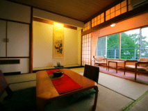 【本館和室◇禁煙】“１番人気”の純和室は畳が香る落ち着いた空間♪大切な人と過ごすひととき――