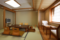 禁煙　清潔感溢れる和室８畳【定員～４名】