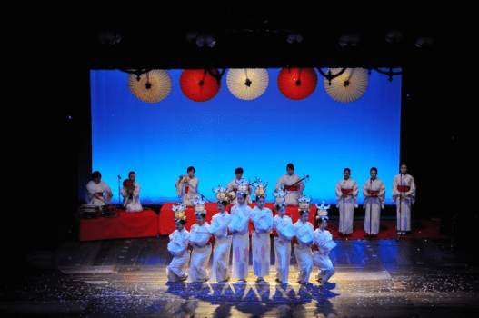 山鹿灯篭籠踊り