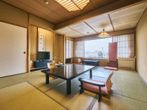 【鹿門亭】街側のお部屋