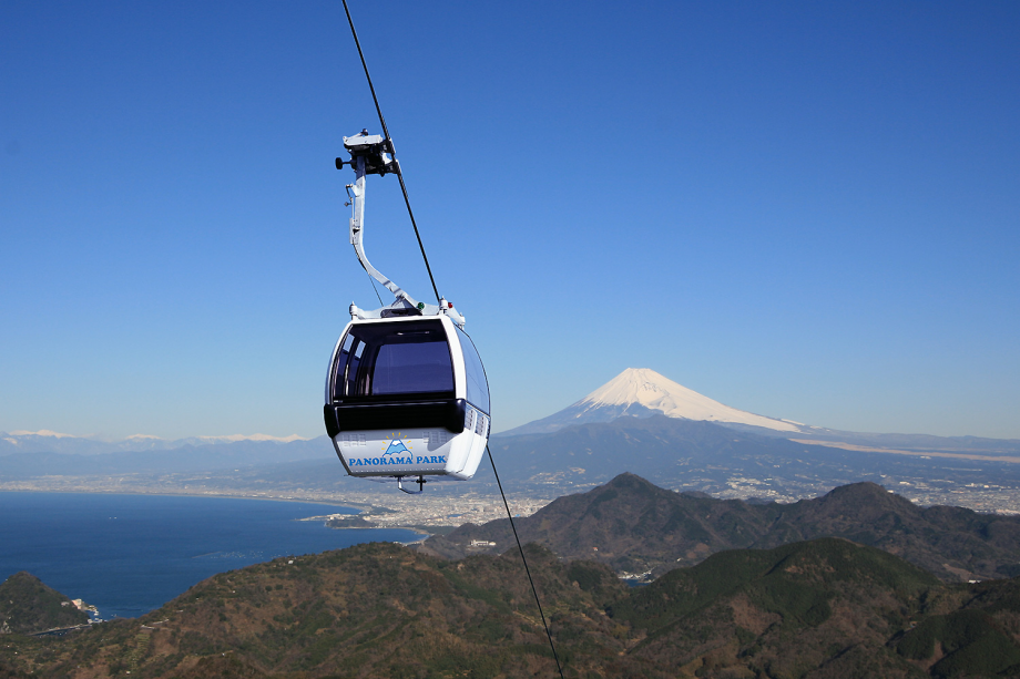 【伊豆の国パノラマパーク（徒歩約5分）】ロープウェイで富士山と駿河湾を望む絶景ポイントへ！