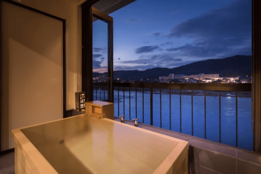 ■近瀬-chikaze-■筑後川を臨める『半露天風呂』時間を気にせずゆっくりと独り占め♪