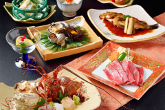 ・【夕食一例】伊勢海老、伊勢牛など三重の味覚をご堪能ください