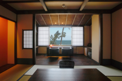 ・【和モダン・恋語りの間・和室『黒潮』】お部屋から美しい伊勢湾の風景をご覧いただけます