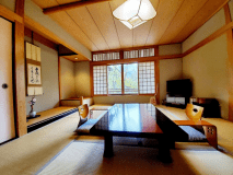 ２階　和室１０畳　客室一例