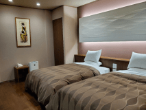 １階【露天風呂+内湯付き】和洋室（和室１０畳+ツインベット）広縁　箱庭付