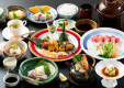 季節感の趣向を凝らした美しい懐石料理