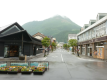 由布院駅前の風景　由布岳を一望