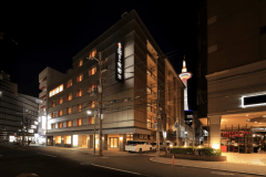 夜のホテル佐野家&京都タワー