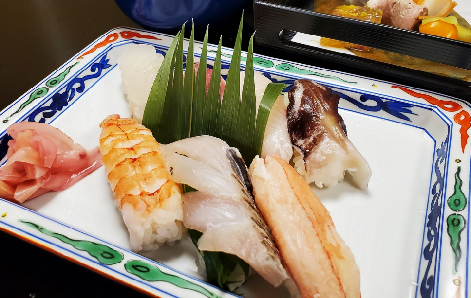 Sushi
*Contents will be depending on the stocking situation of ingredients on the day.