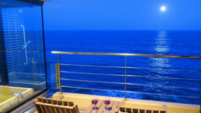 展望ひのき風呂ウッドテラス付き客室からの満月