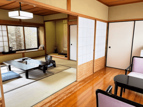 2階　和室１０畳一間