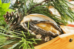 ■活き鮑陶板焼き/目でも舌でも楽しめる!高級食材(イメージ) ■活き鮑陶板焼き/目でも舌でも楽しめる!高級食材(イメージ)