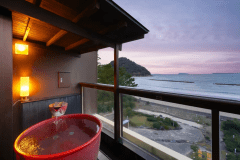 【つばき】萩指月温泉・最上階露天風呂付客室(イメージ)優しく耳うつ波音と潮風に心身をゆだねるひと時を