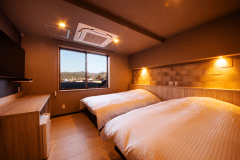 New 2023.3【温泉半露天風呂付客室】和洋モダンルーム/シモンズ社製を配したベッドルームで快適睡眠を