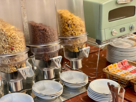 ご朝食一例（シリアル、コーンフレークなど）