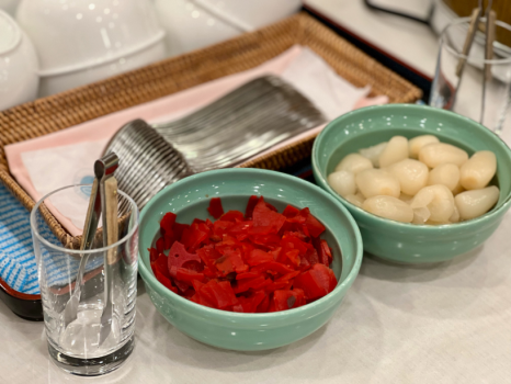 ご朝食一例（カレー付け合せ）