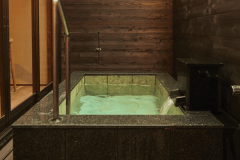 湯楽の豊富な源泉をお部屋でお楽しみいただけます。