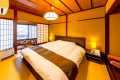 【鉢伏｜25平米】小さなダブルベッド付純和室と奥座敷の間