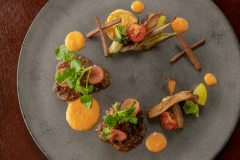 シェフの繊細な技と厳選された食材が織りなす至福の時間