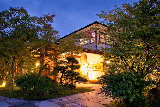 《リピーター様ご優待》１０％ＯＦＦ【夕食お部屋食】湯布院でのんびり温泉三昧！おすすめ四季会席プラン（Repeat customers only）
