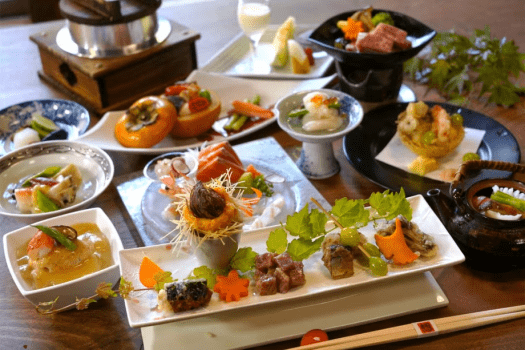 ＜夕食お食事処＞湯布院でのんびり温泉三昧！おすすめ四季会席プラン