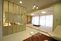 【本館庭側】チャペルガーデン側和洋室