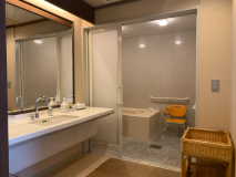 ユニバーサルツイン