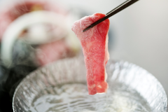 ■長萩和牛しゃぶ鍋■サッと湯につけると、霜降りがトロけ♪ハフハフと早く食べたい！この美味しさ