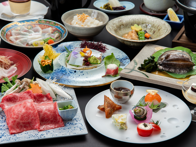 【夕食一例】四季旬彩 味覚会席／長萩和牛をはじめとする萩の旬の味覚を楽しむ月替わりの献立をご用意。
