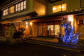 施設外観 夜