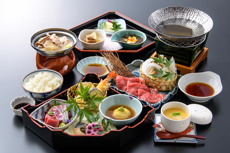 夕食、牛しゃぶしゃぶ鍋付湯治弁当。※お料理イメージ 夕食、牛しゃぶしゃぶ鍋付湯治弁当。※お料理イメージ