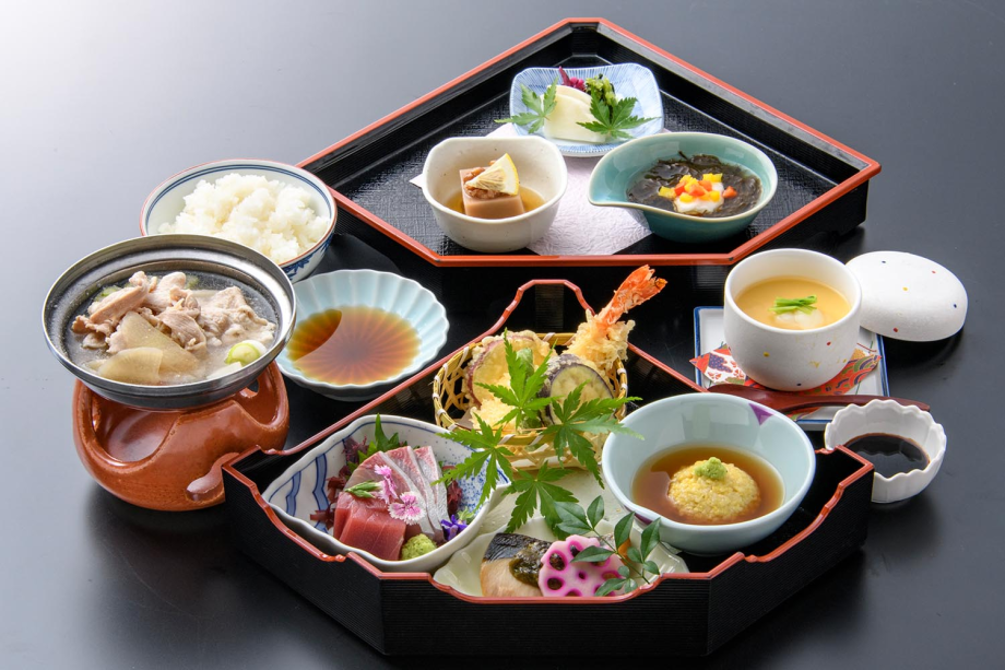 夕食湯治弁当。※お料理イメージ