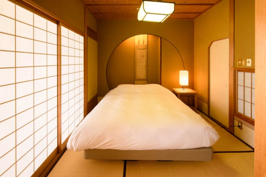 特別棟【秋の館・和洋室】10帖の和室+クイーンサイズベッド